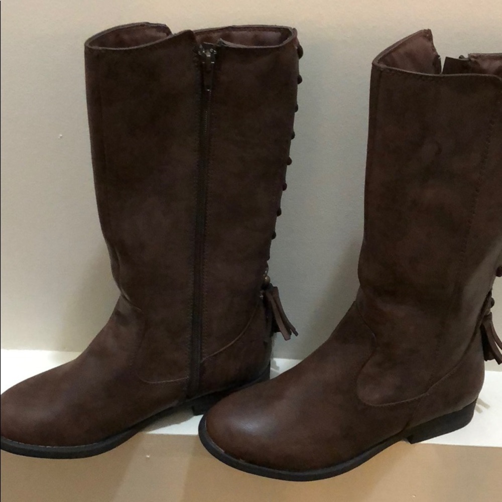 Girls 5.5 New Boots